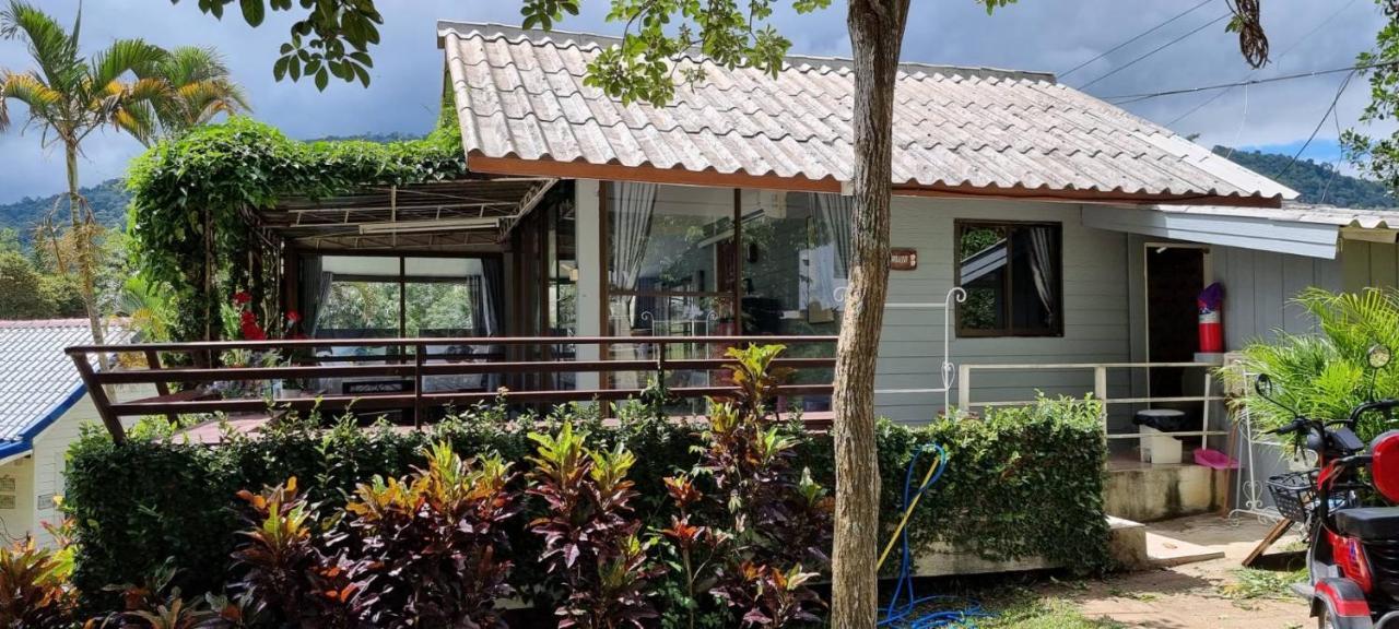 เขาเจ้าขา2 บ้านดอกไม้ Khao Kho Exterior photo